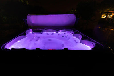 BuenoSpa New York Hot Tub