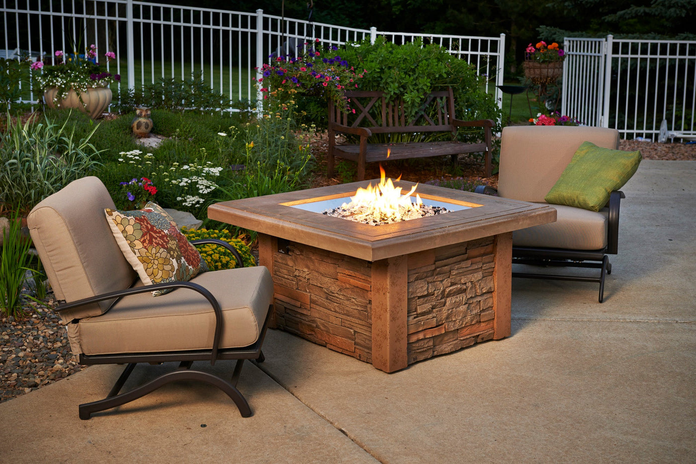 The Outdoor GreatRoom Company Sierra Square Gas Fire Pit Table